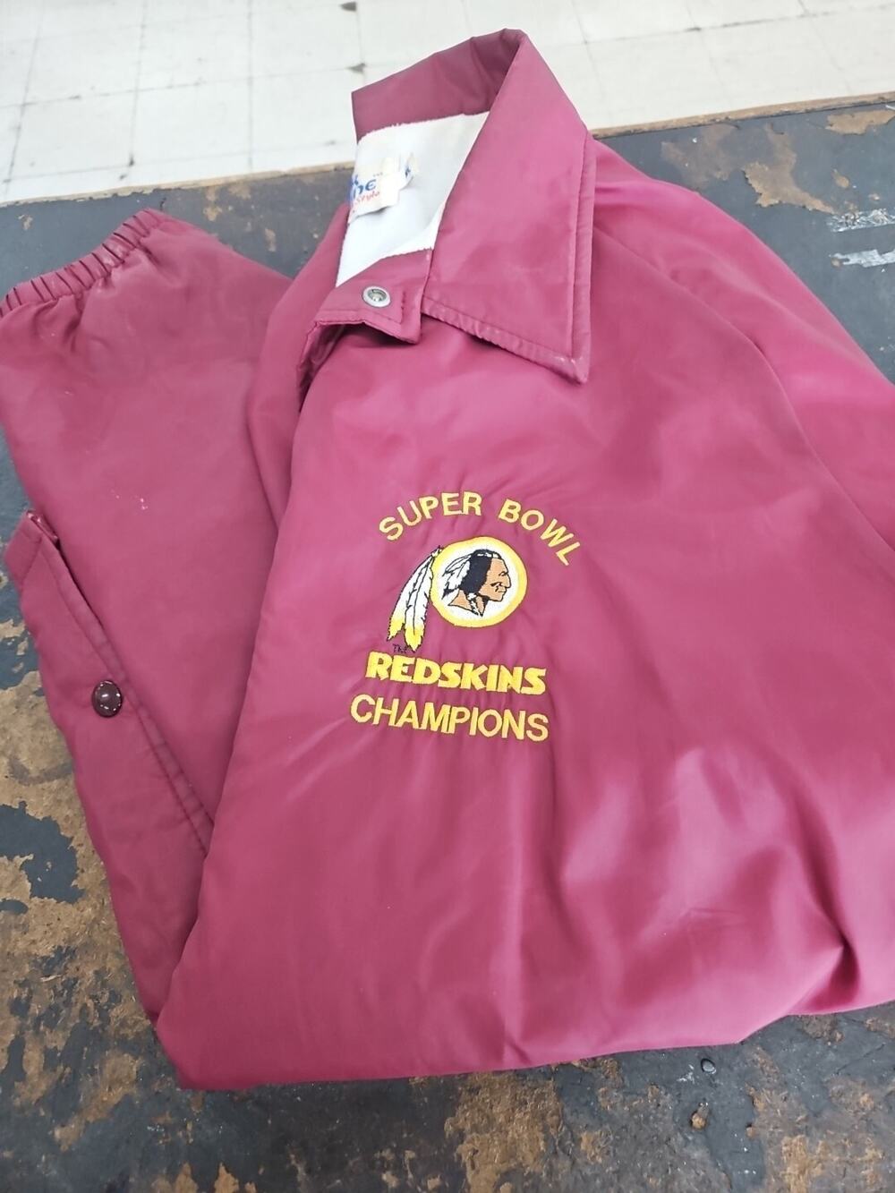 Vintage Washington Redskins NFL Chalk Line Superbowl Jacket Maroon XL Football